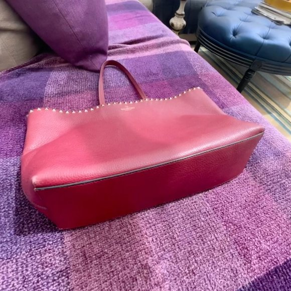 Valentino Garavani Rockstud Tote - Picture 10 of 15